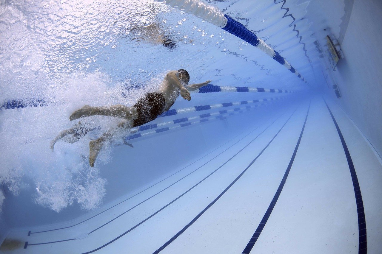 10 Health Benefits of Swimming